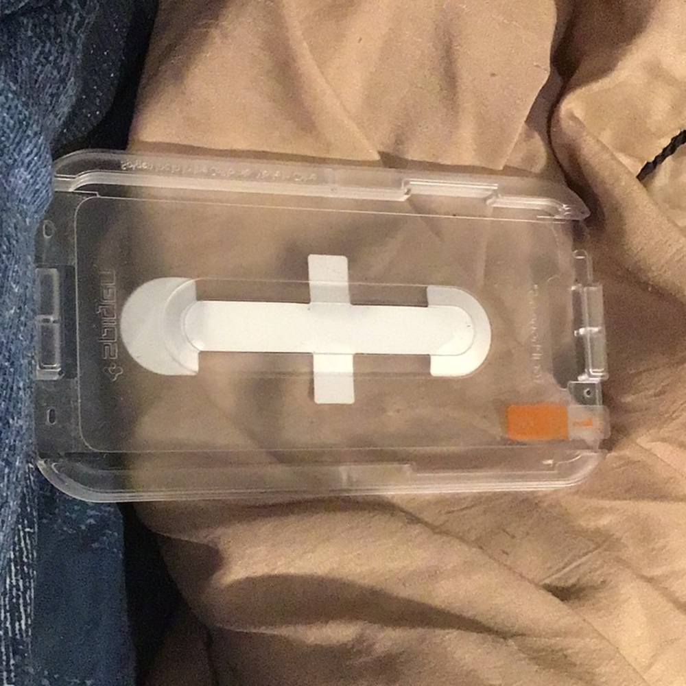 IPHONE XS MAX SELF APPLYING SCREEN PROTECTOR